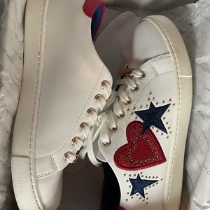 Cute Aldo sneakers only wore 2